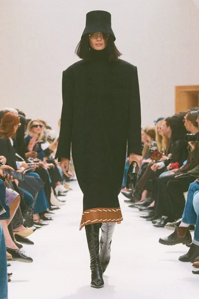 Look 44